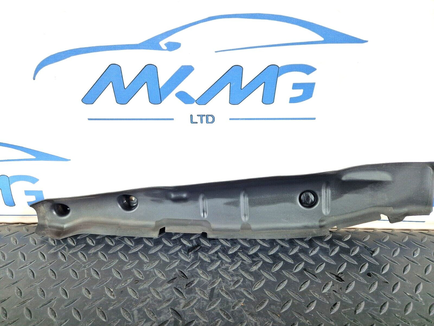 16-24 AUDI A5 F5 COUPE OEM FRONT RIGHT SIDE WING END PLATE 8W6821112