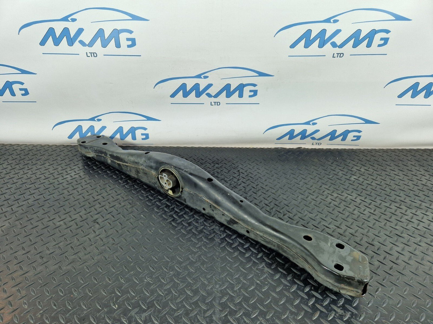 10-15 AUDI Q7 4L GENUINE GEARBOX SUPPORT MOUNT BRACKET 7P6399225C