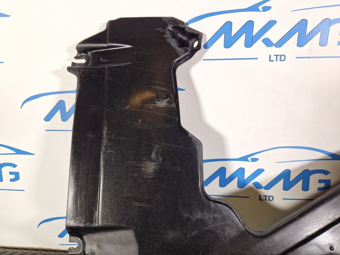16-19 AUDI A4 B9 S-LINE OEM DRIVER REAR RIGHT UNDER BODY COVER TRAY 8W0825216E