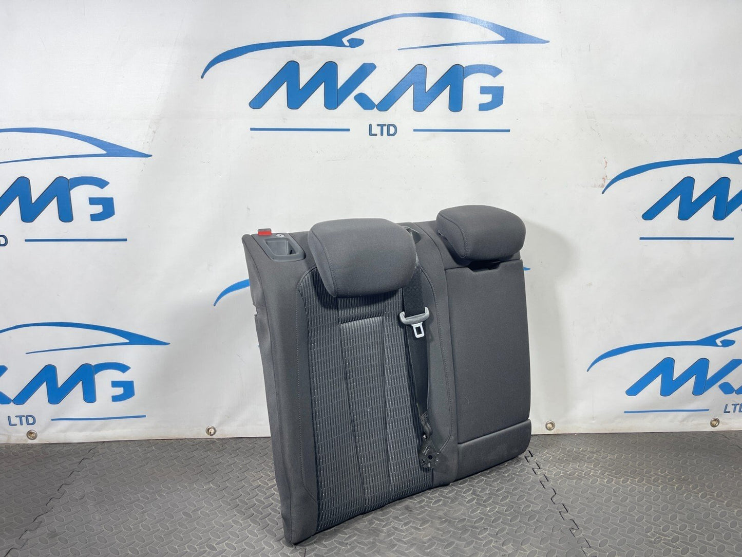 16-19 AUDI A4 B9 GENUINE REAR RIGHT DRIVER SIDE CLOTH SEAT BACKREST & HEADREST