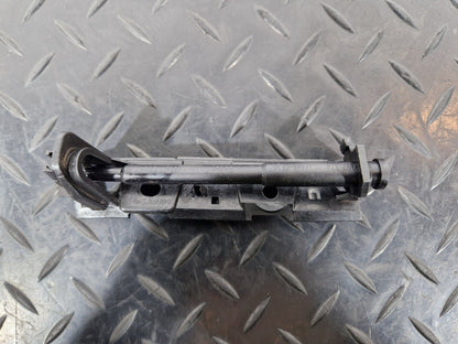 16-19 AUDI A4 B9 GENUINE RIGHT DRIVER SIDE REAR BUMPER BRACKET GUIDE 8W5807890