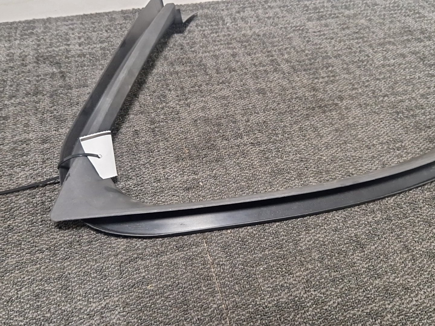 BMW 120i F40 Genuine Front Left N/S Window Frame Cover 7464799