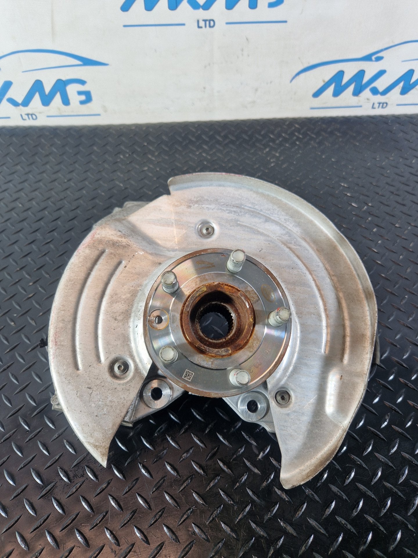 2019 - 2025 Range Rover Evoque L551 Rear Left N/S Wheel Hub GX73-2C029-AC