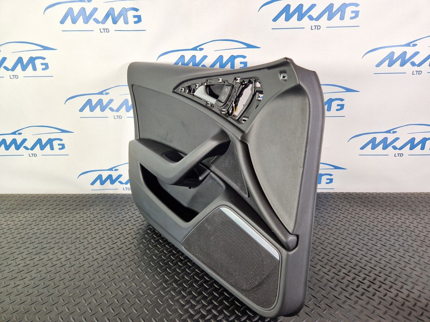 12-18 AUDI A6 C7 PASSENGER SIDE FRONT LEFT DOOR CARD PANEL 4G1867105 4G0837019