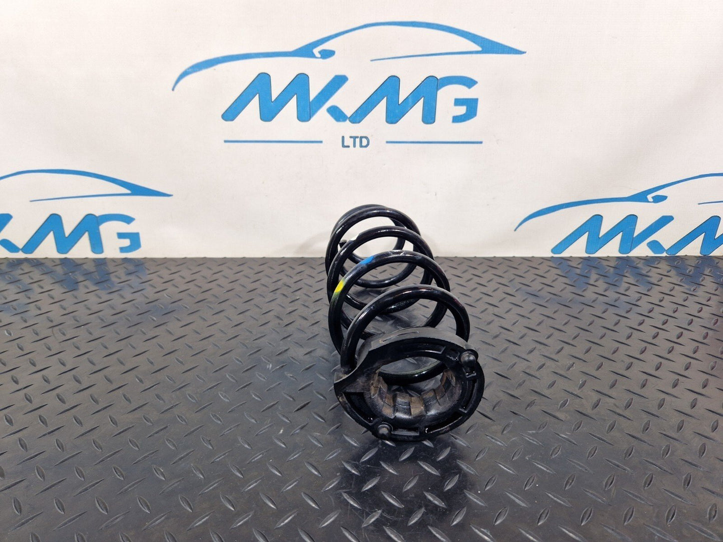 18-ON MERCEDES BENZ A CLASS W177 REAR COIL SPRING FITS LEFT & RIGHT A2473250000