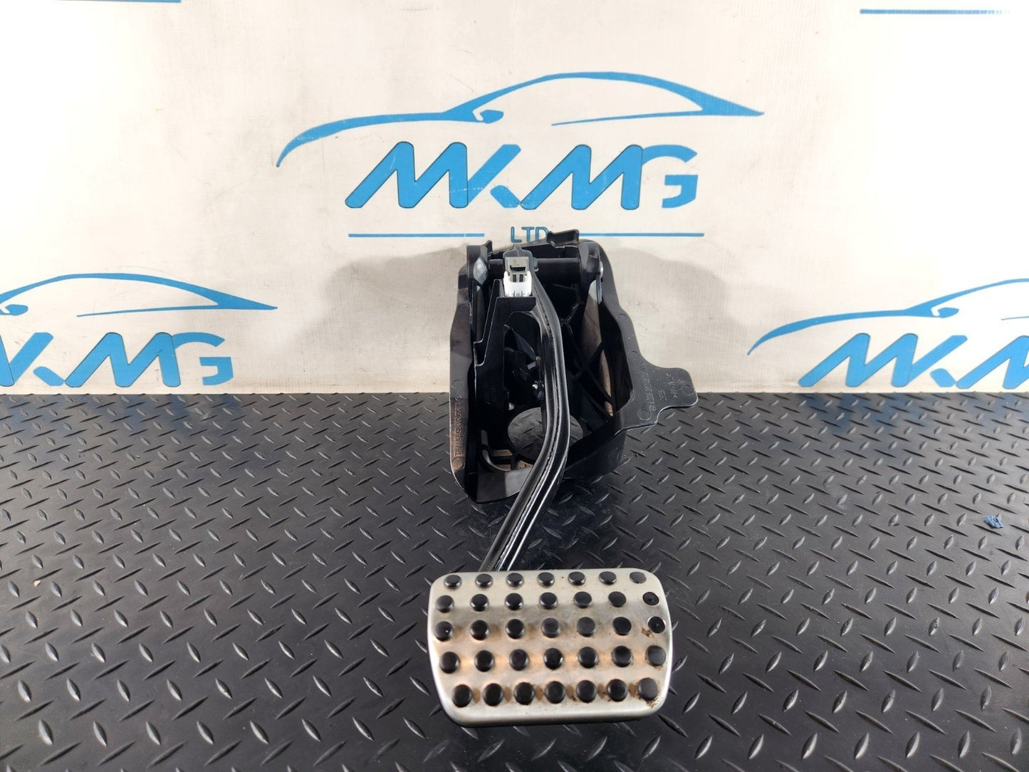 16-22 MERCEDES BENZ X253 GENUINE BRAKE PEDAL A1702900182 A2052900000