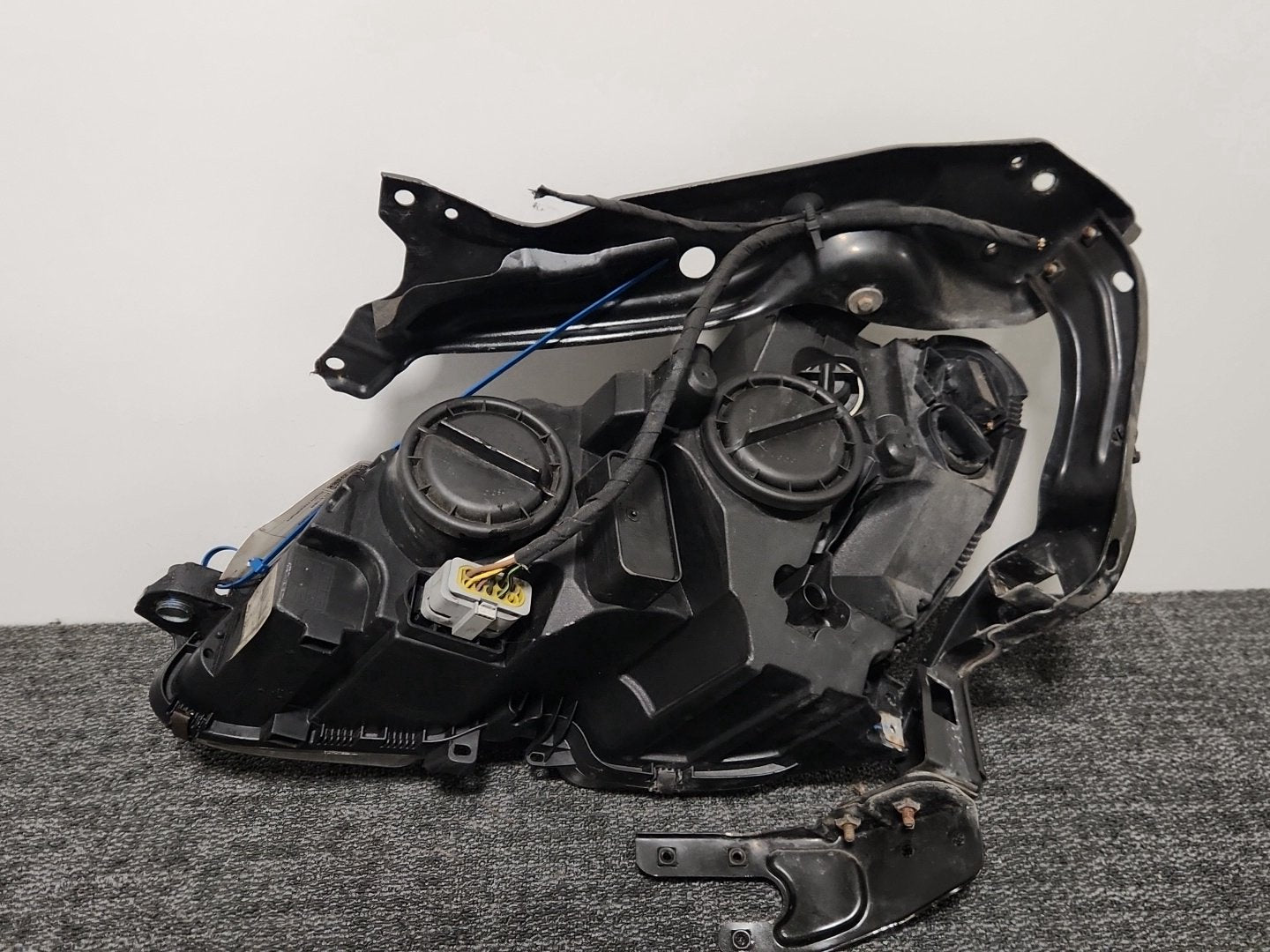 Mercedes-Benz CLC180 CLC-Class W203 Coupe Front Right Headlight A2048208661
