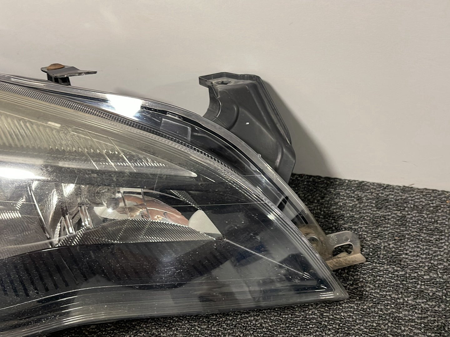 Vauxhall Astra MK3 (D)(61VO) Hatchback Genuine Front Right OS Headlight 13297721