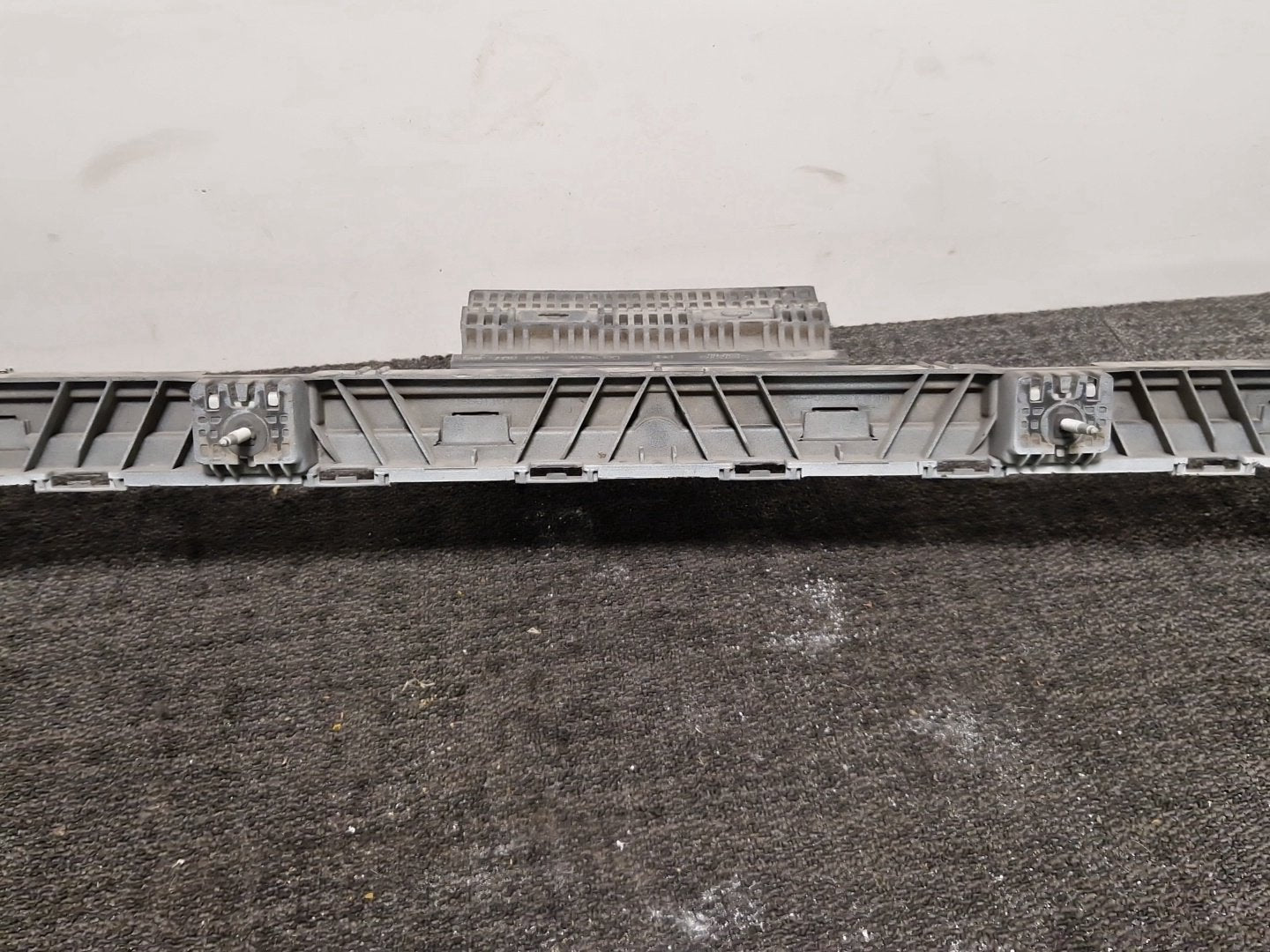 Audi A4 B9 Rear Centre Bumper Support Bracket 8W9807385