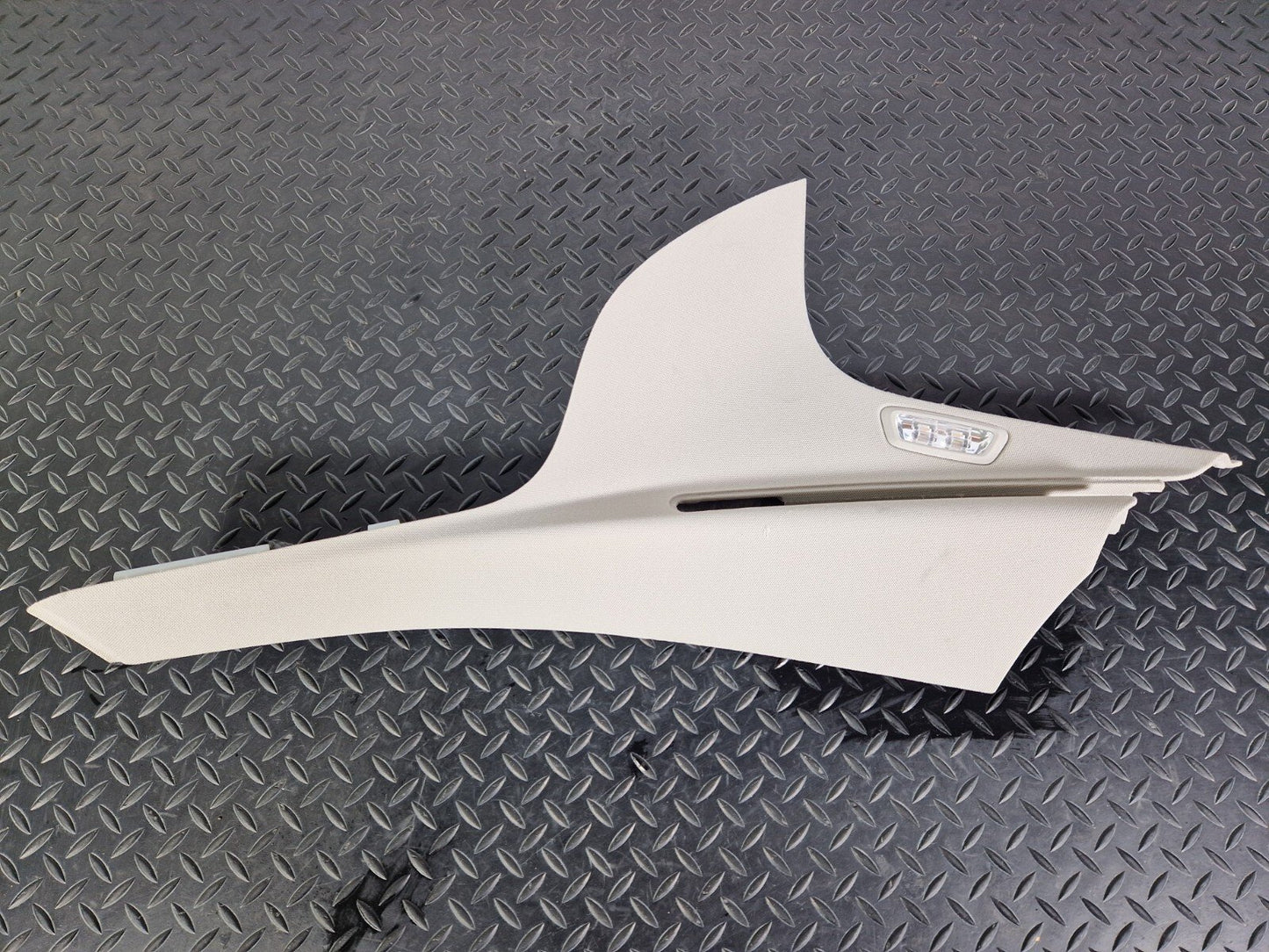14-21 MERCEDES BENZ C200d W205 D PILLAR TRIM DRIVER SIDE A2056908203