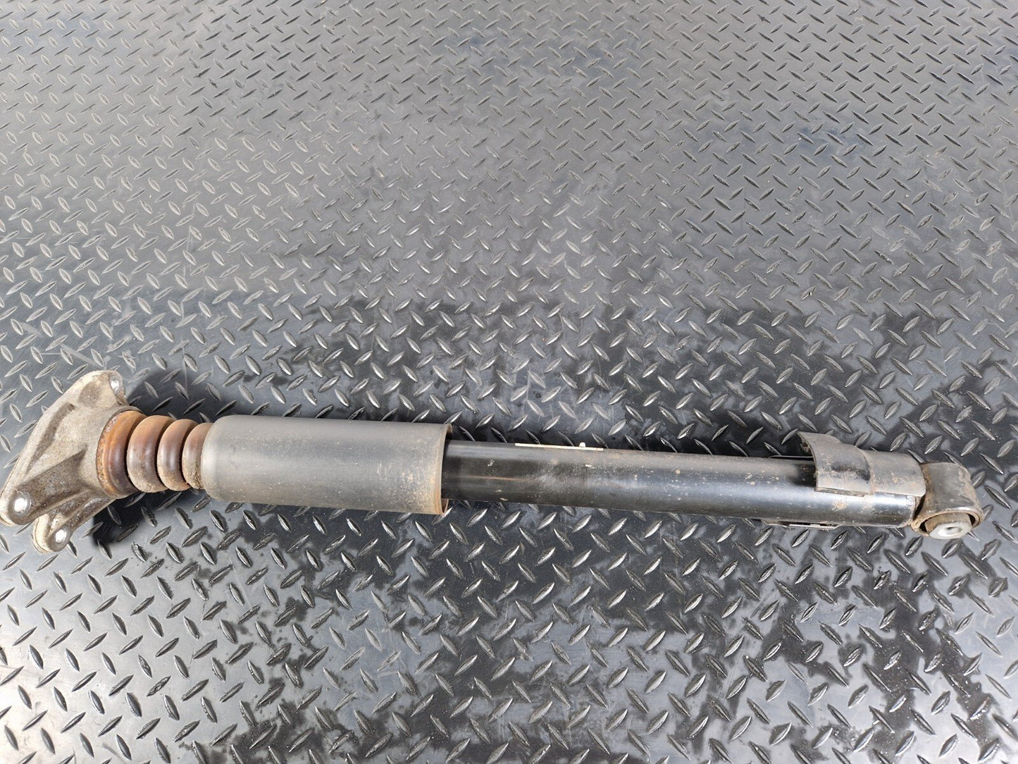 14-21 BMW 2 SERIES F45 F46 GENUINE REAR SHOCK ABSORBER FITS BOTH SIDES 6857465