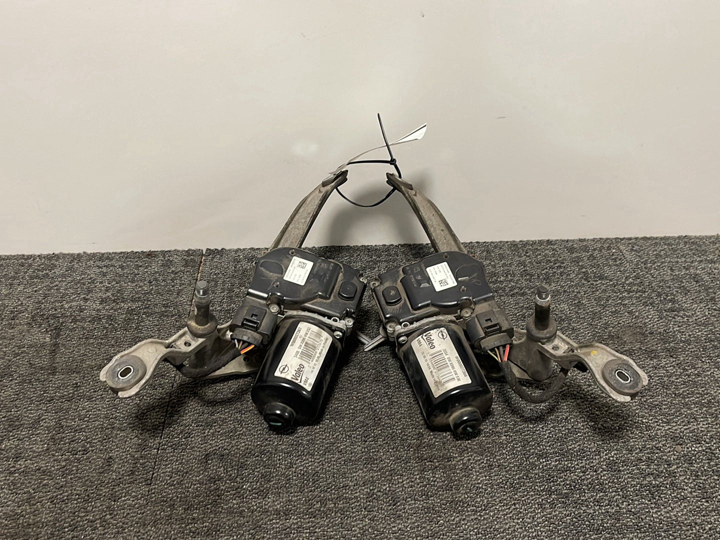 Vauxhall Zafira MK3 (C) (A3470) MPV Genuine Front Left &amp; Right Wiper Motor