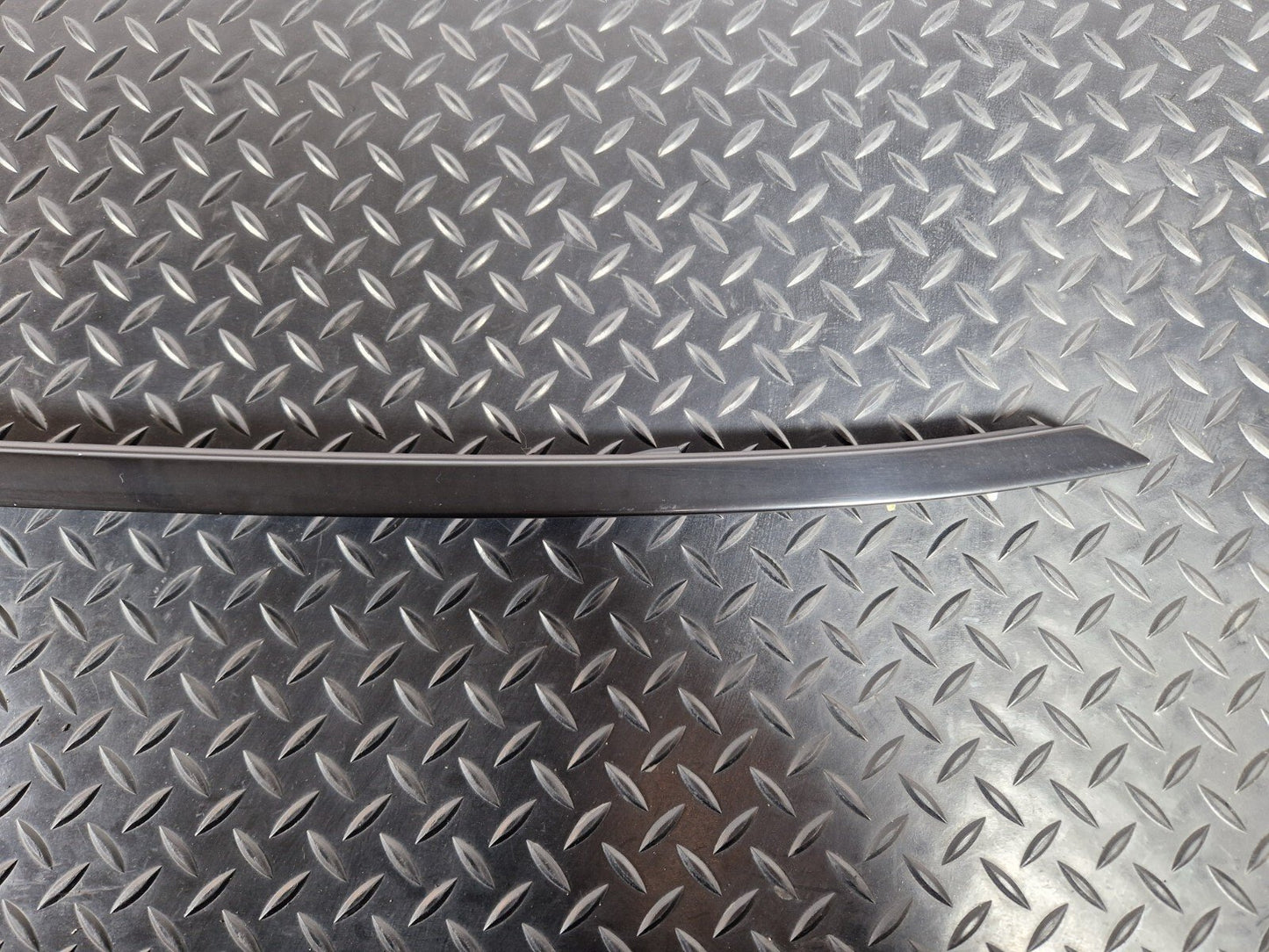 11-18 BMW 6 SERIES F06 LEFT WINDOWS SURROUND TOP UPPER ROOF STRIP 7275303