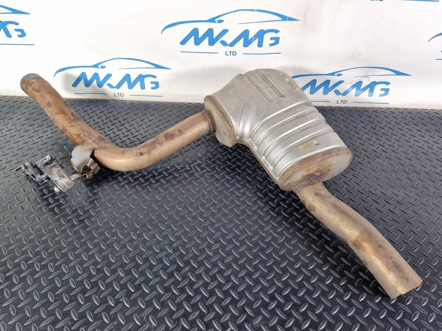 16-24 AUDI A5 F5 COUPE OEM GENUINE REAR EXHAUST MUFFLER SILENCER 8W0253411Q