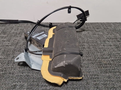 Volvo V70 MK3 Estate Genuine Left Tailgate Strut Motor