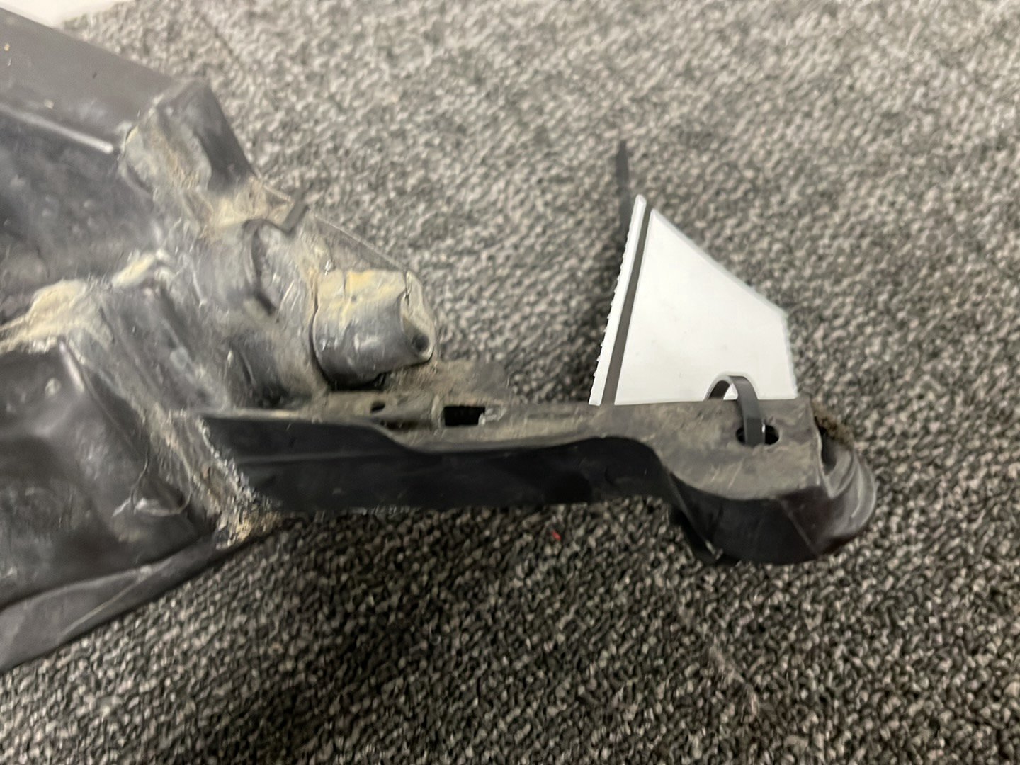 Vauxhall Astra MK6 (J) (A3400) Hatchback Front Left N/S Headlight 13365292