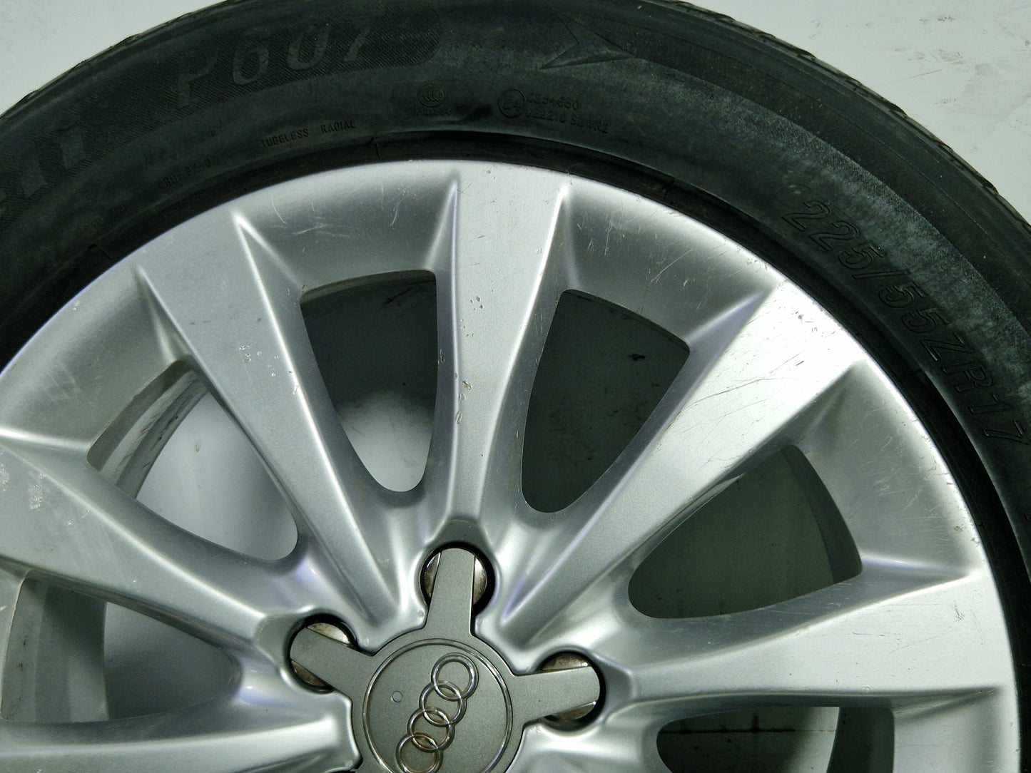 Audi A6 MK4 17" Alloy Wheel with Tyre 225/55/17 ~4mm 4G0601025BH