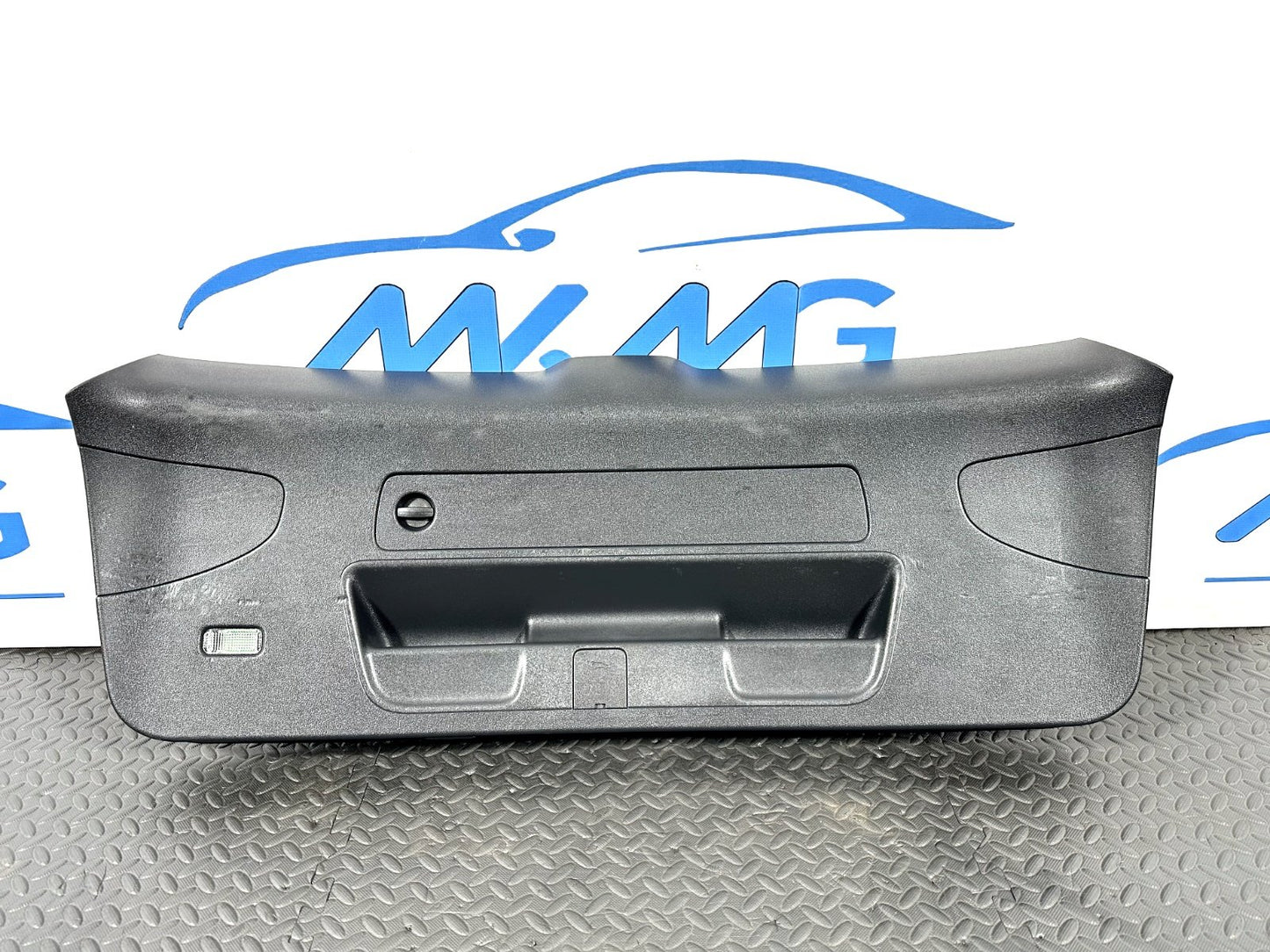 16-19 AUDI A4 B9 AVANT GENUINE BOOTLID/TAILGATE TRIM COVER BLACK 8W9867979