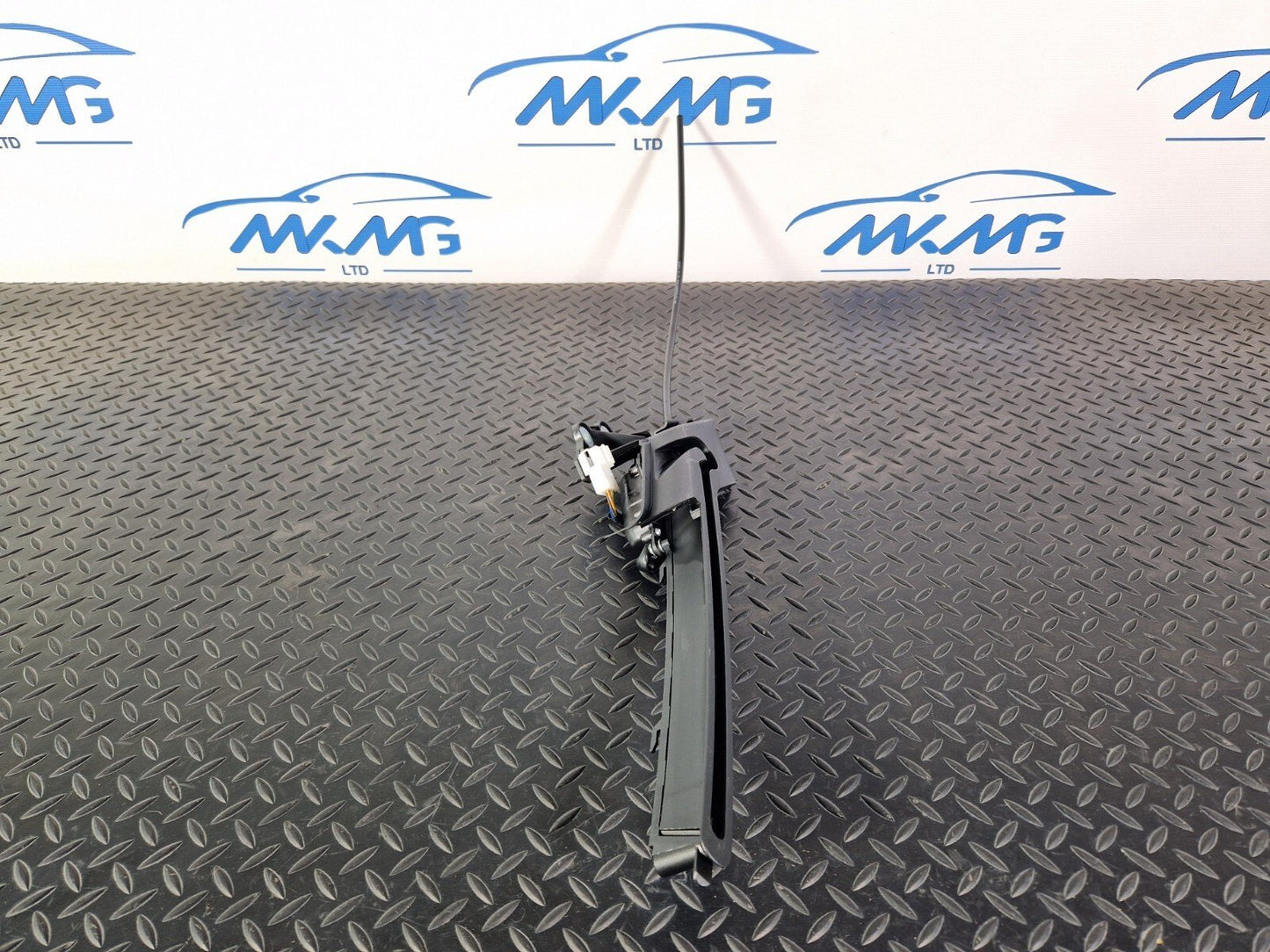 14-21 MERCEDES BENZ C220d W205 LEFT ROLLER BLIND GUIDE RAIL MOTOR A2059063503