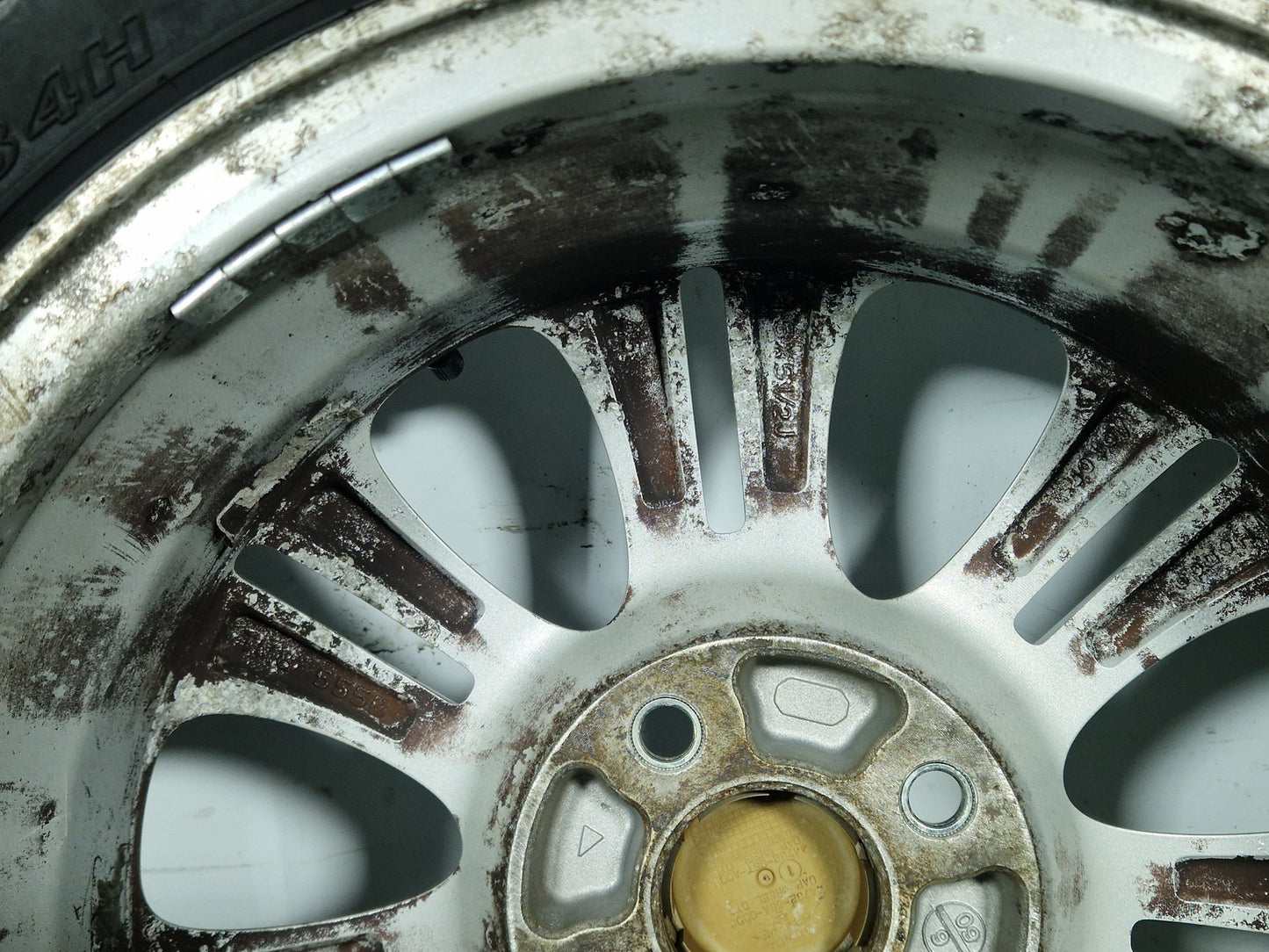 Honda Insight ZE2 Hatchback 17" Alloy Wheel with Tyre 6mm 175/65/15