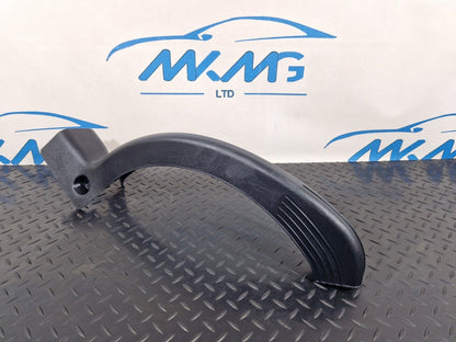 19-ON MERCEDES BENZ CLA C118 TRUNK LID HINGE COVER TRIM LEFT A1188210000