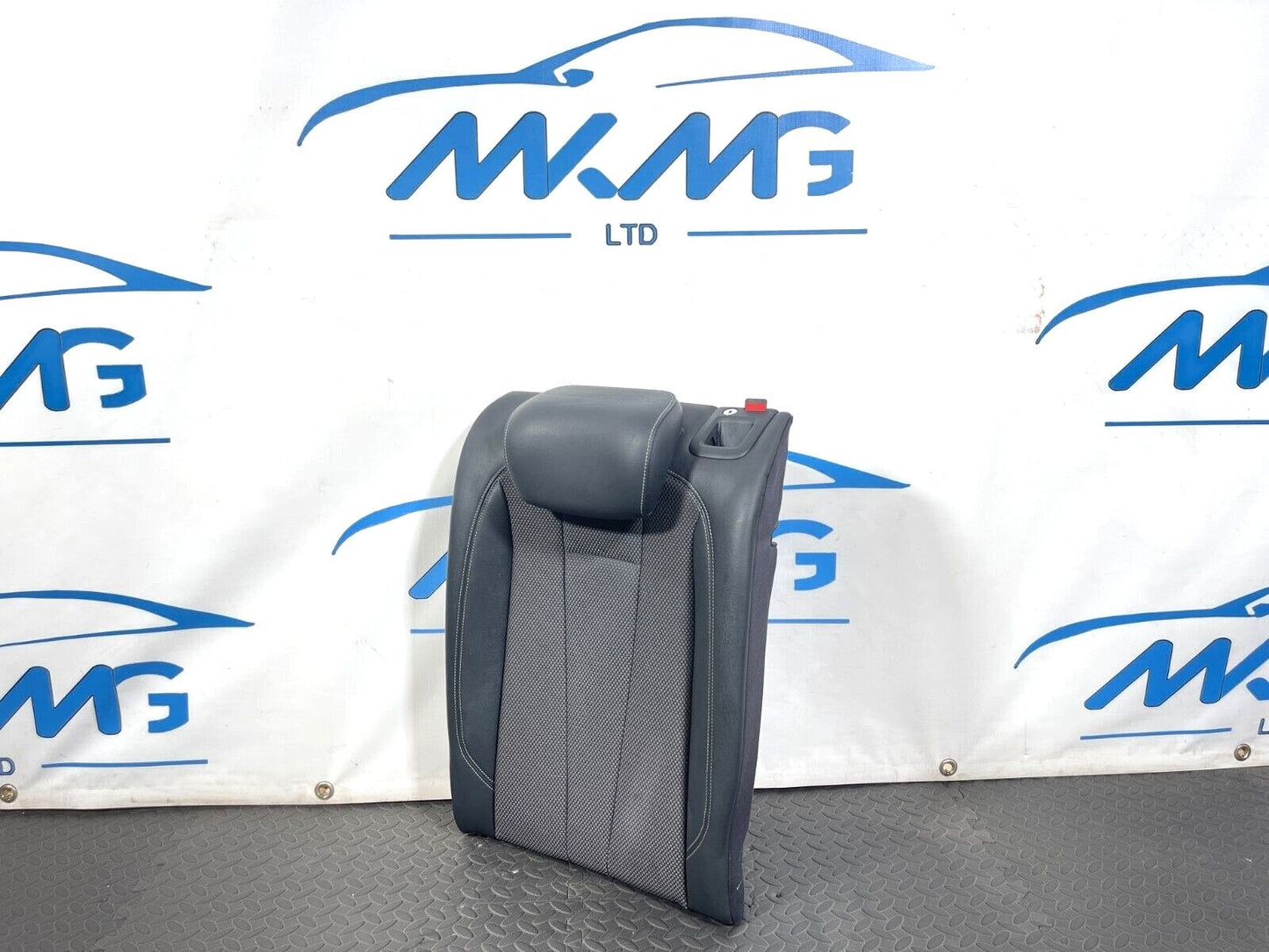 16-19 AUDI A4 B9 S-LINE REAR PASSENGER SIDE HALF LEATHER BACKREST SEAT IN BLACK