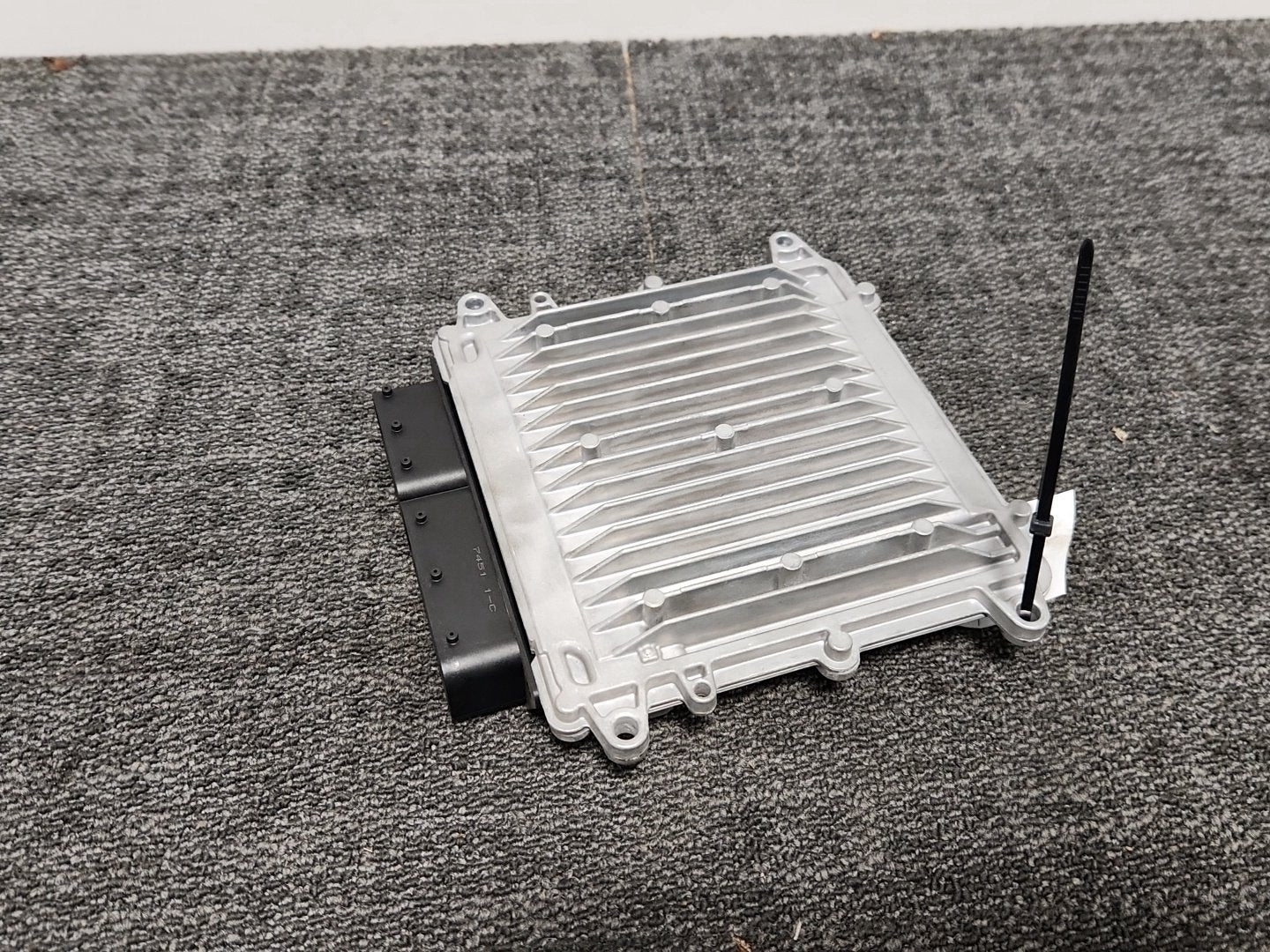 Honda Civic MK9 (FK27) Hatchback Genuine Engine Control Unit ECU 37820-R3L-G04