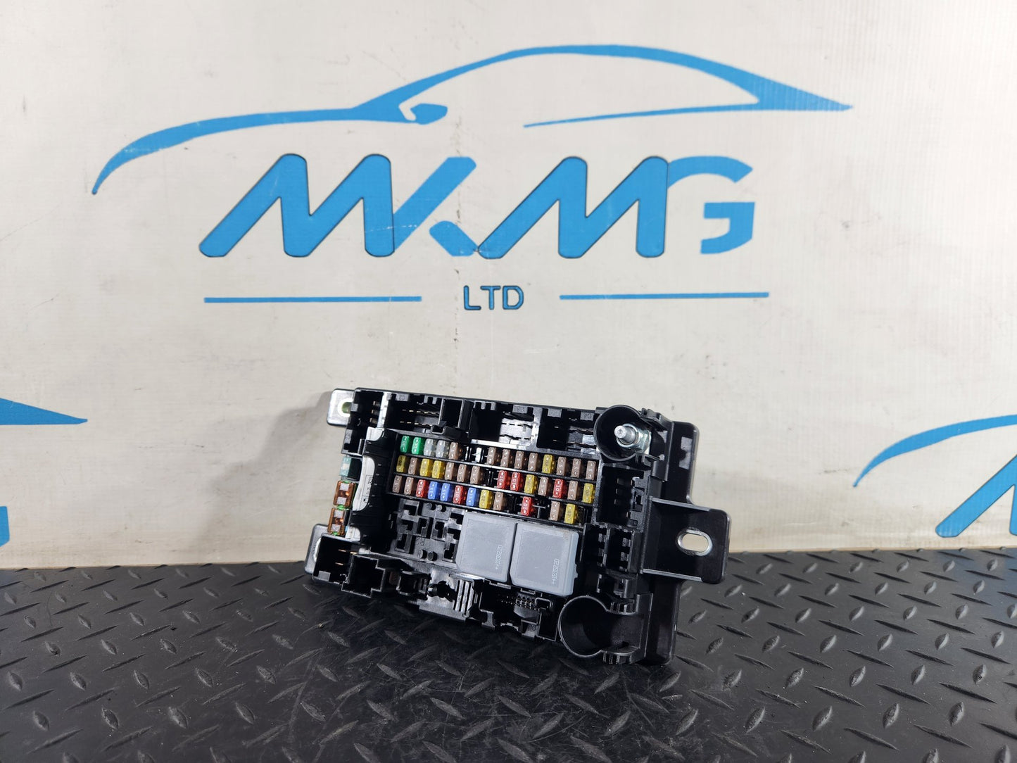 Land Rover Range Rover Evoque L551 2.0 Diesel Genuine Fuse Box K8D2-14A073-BD