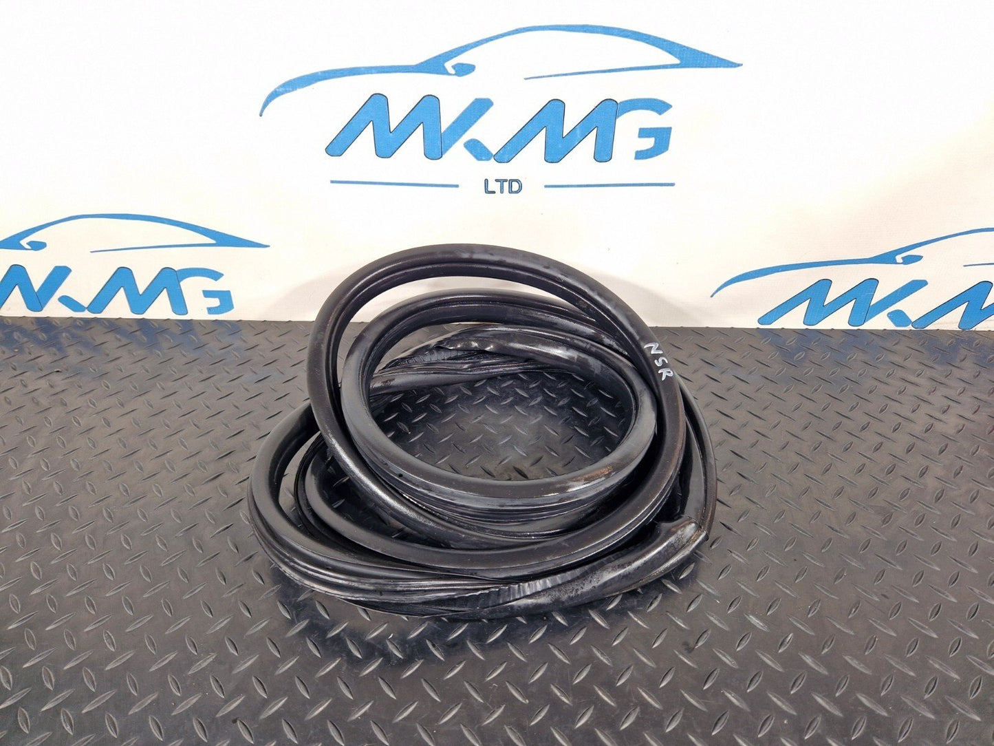 BMW 2 Series Gran Tourer F45 F46 Rear Door Rubber Seal Fits Left & Right 7316818