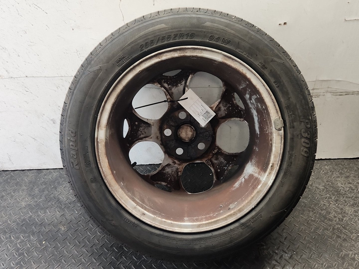 Ford C-Max MK1 FL (C214) 16" Alloy Wheel with Tyre 205/55/16 ~3mm 7M5J-AA