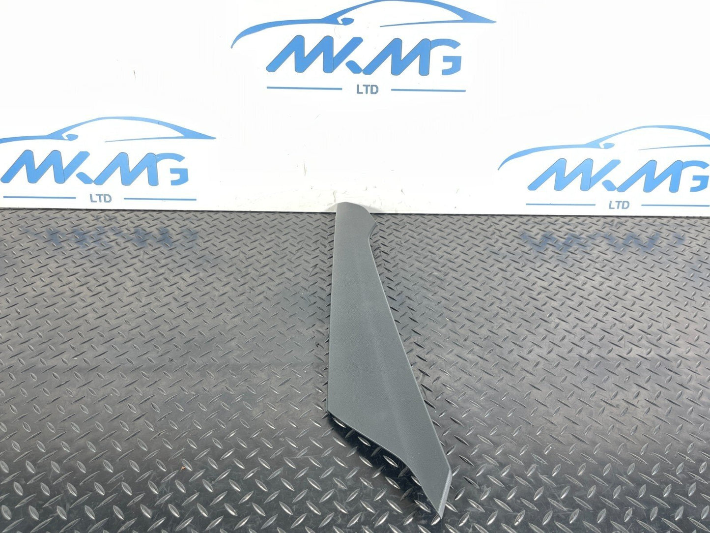 16-23 AUDI A5 F5 GENUINE LEFT PASSENGER SIDE CENTRE CONSOLE TRIM COVER 8W2863305