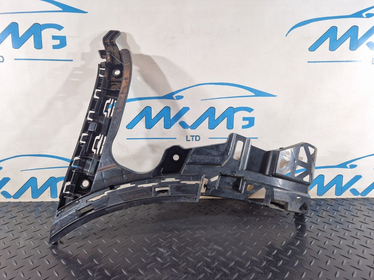 16-22 MERCEDES BENZ X253  REAR LEFT BUMPER BRACKET A2538850121