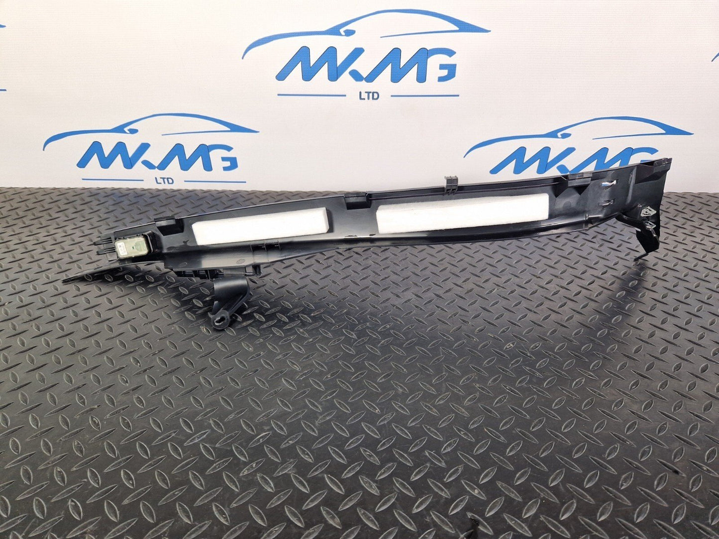 14-21 MERCEDES BENZ C200d W205 REAR RIGHT INNER ARCH TRIM A2056903705
