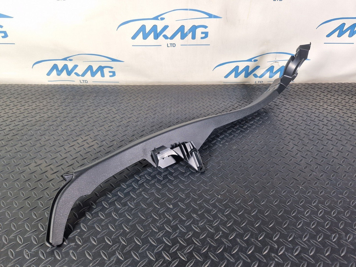 14-21 MERCEDES C200 W205 GENUINE REAR LEFT BLACK C PILLAR TRIM A2056903105