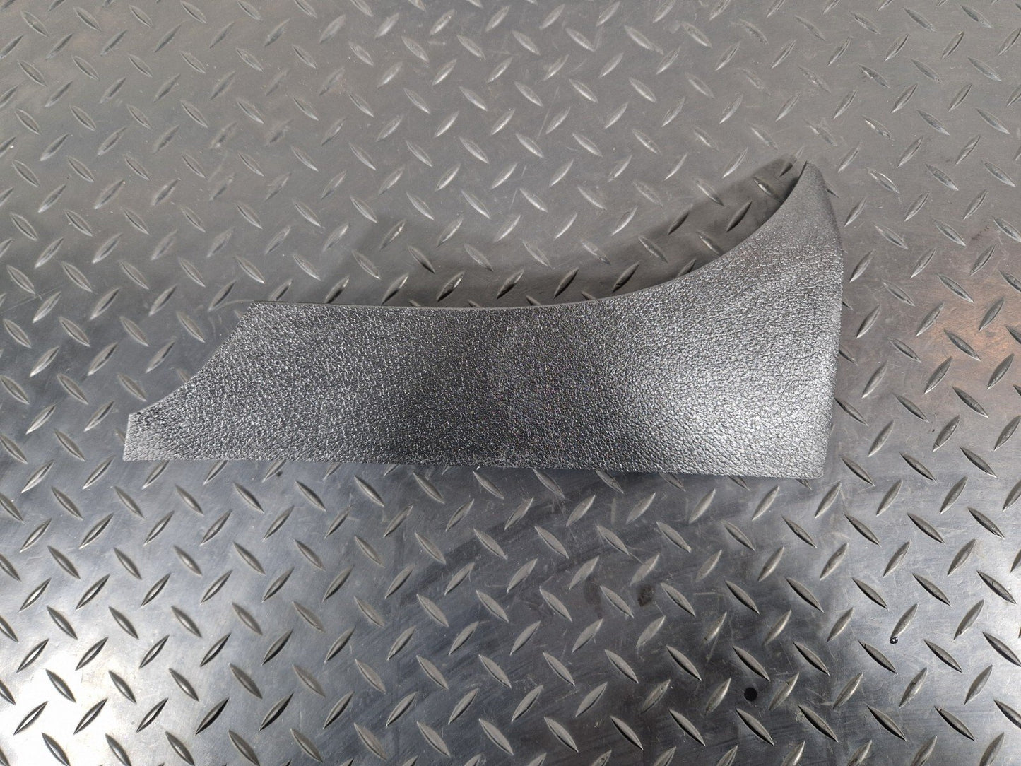 18ON MERCEDES SPRINTER W907 W910 DASHBOARD COVER LEFT N/S LOWER TRIM A9106803000