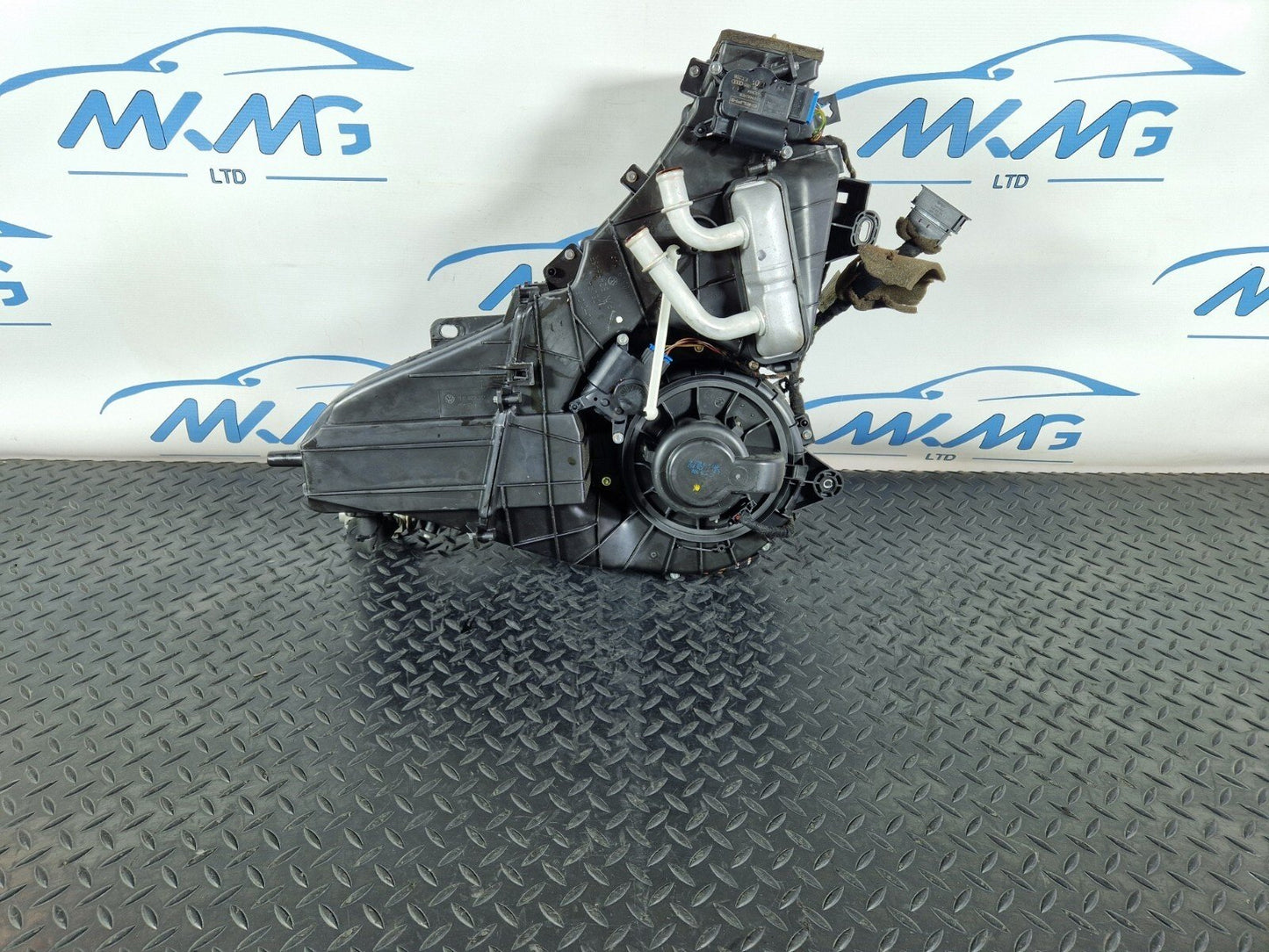 10-15 AUDI Q7 4L GENUINE INTERIOR REAR HEATER FAN BLOWER MOTOR BOX 4L0820004E