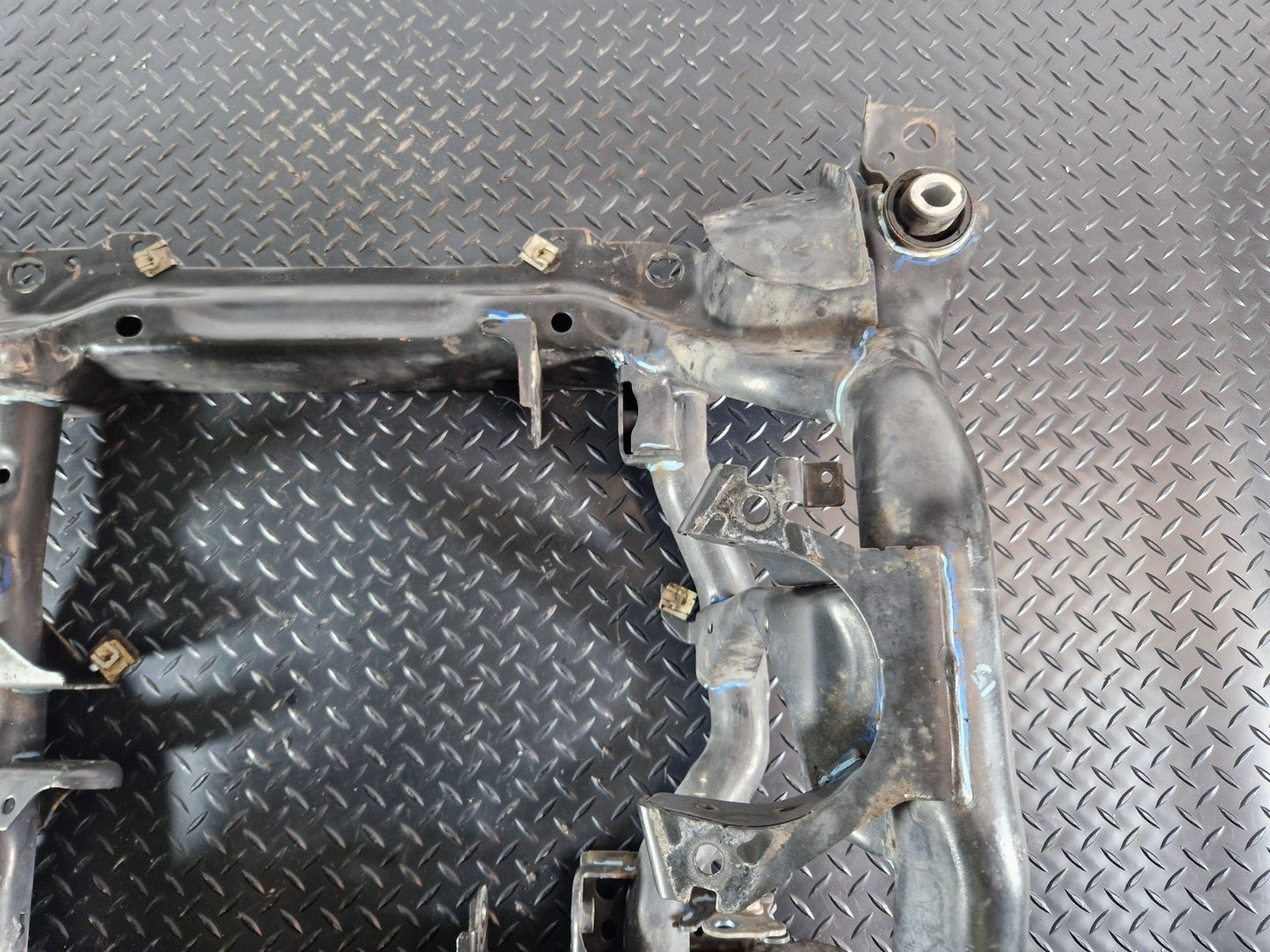 11-19 MERCEDES BENZ ML W166 GENUINE FRONT SUBFRAME A1663302000