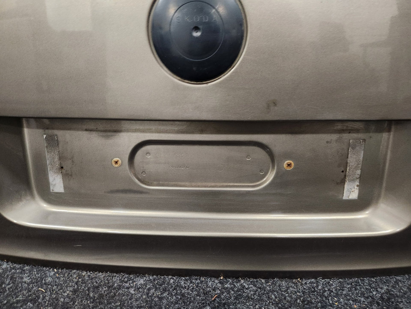 Skoda Yeti MK1- 5L SUV Genuine Rear Bootlid Trunk Tailgate in Brown 1M/ F8N