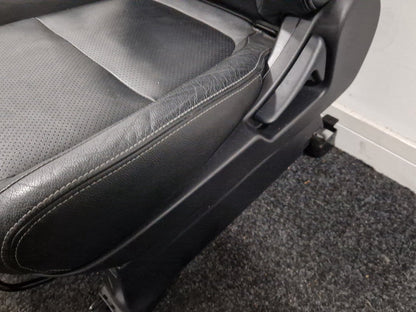 Mitsubishi Outlander PHEV MK3 (RE1) (GG2W) SUV Front Left N/S Passenger Seat