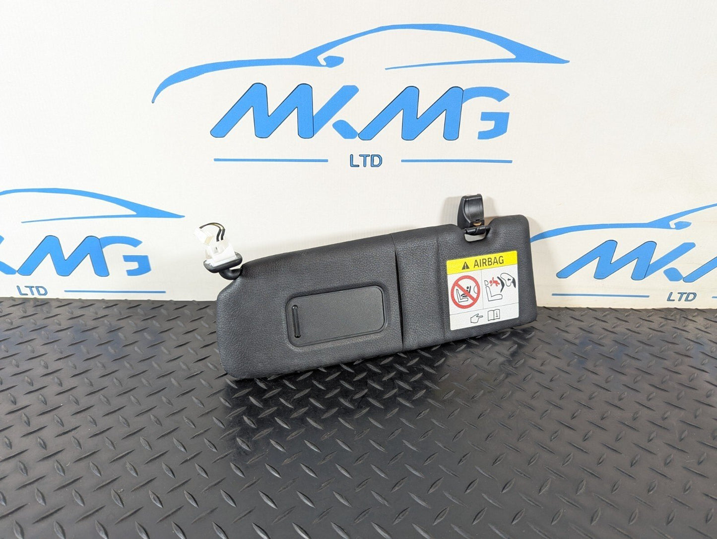 14-16 BMW 2 SERIES F20 F22 PASSENGER LEFT BLACK LEATHER SUNVISOR 8057937