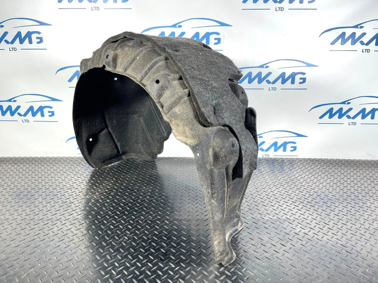 16-19 AUDI A4 B9 WHEEL ARCH LINER REAR LEFT SPLASH GUARD 8W0810171G